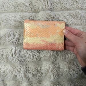 Hammitt small magnetic wallet